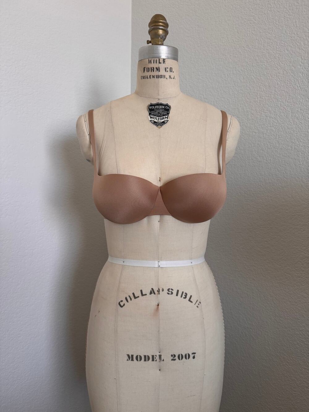 SKIMS | NWT Ultimate Push-Up Balconette Bra in Clay size 34B
